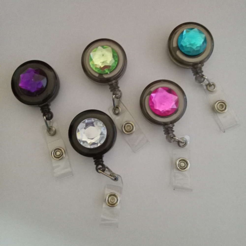 NEW Retractable ID Badge holder with faux gemstone - Picture 1 of 2